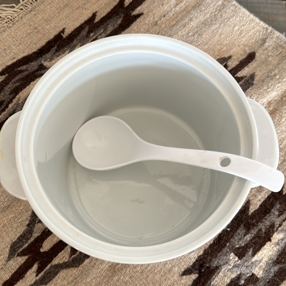 Tabasco McIlhenny Co. Ceramic Dish - Picture 4 of 7